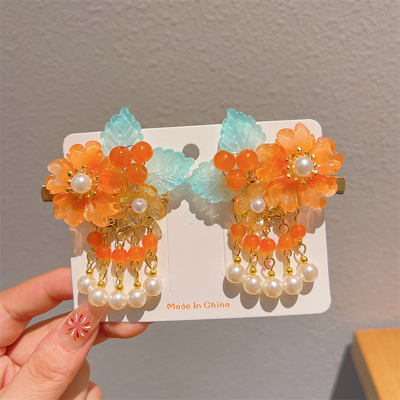 Orange flower pearl pendant clip