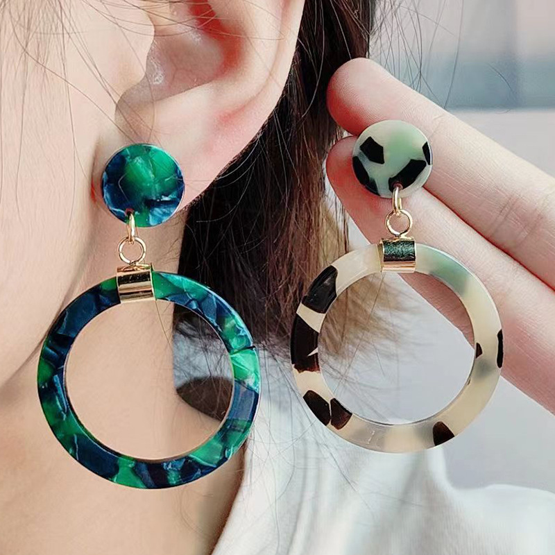 European Hollow Geometric Round Earrings